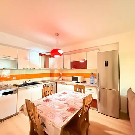 Center Luxury Apartman Tirana