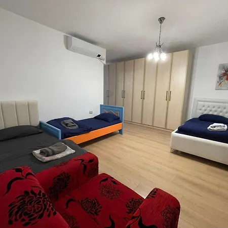 Center Luxury