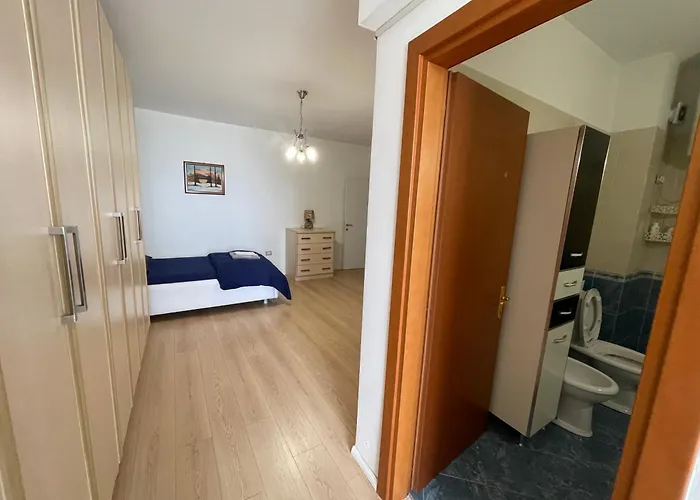 Center Luxury * Tirana