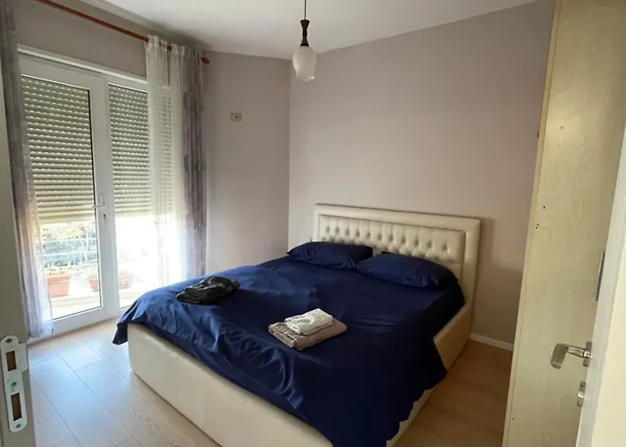 Center Luxury * Tirana