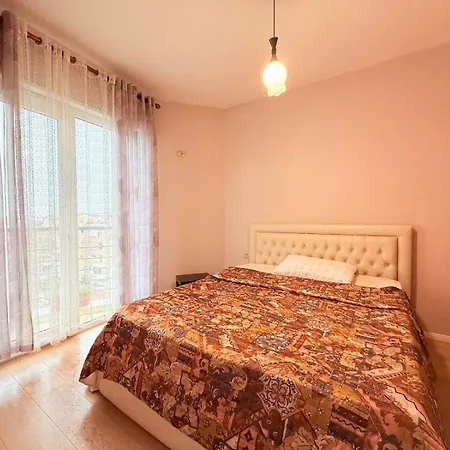 Center Luxury Apartment